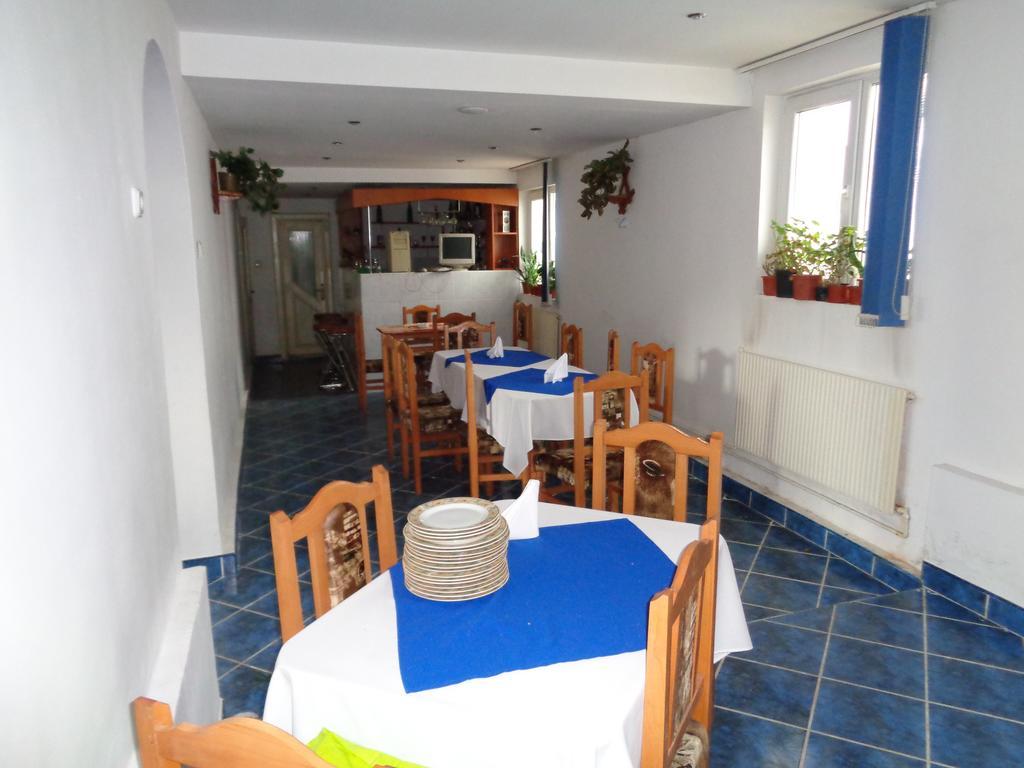 Hotel Gasthaus Enduro Bica à Caransebeş Extérieur photo